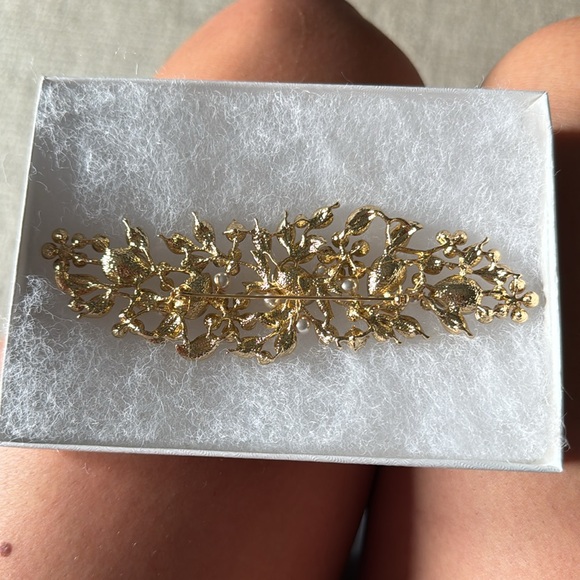 Bridal brooch pin - Picture 3 of 5